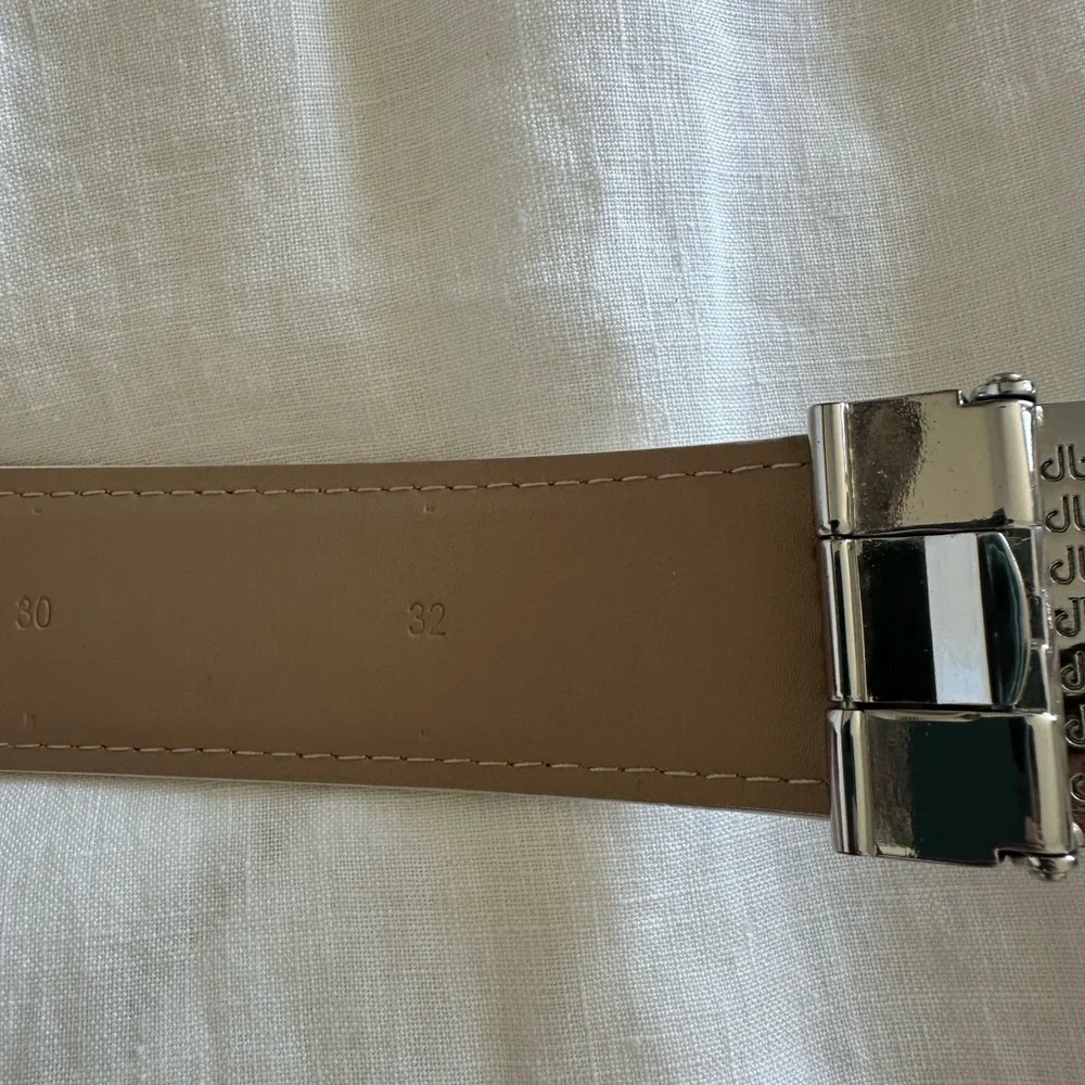 White Canvas Belt with Silver Buckle - Picture 4 of 4